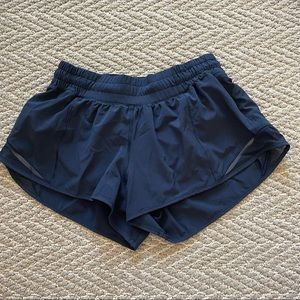 Lululemon Hotty Hot Short 2.5”